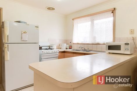 Property photo of 3/4 Bride Avenue Hampton Park VIC 3976