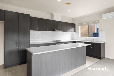 Property photo of 5 Dealbata Lane Pakenham VIC 3810