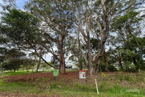 4 Regal St, Russell Island, QLD 4184