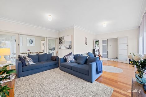 Property photo of 140 Woodhouse Grove Box Hill North VIC 3129