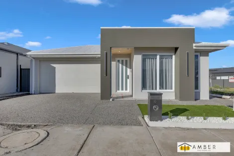 Property photo of 10 Samolus Street Mickleham VIC 3064