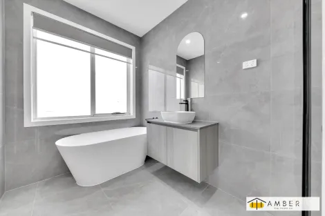 Property photo of 10 Samolus Street Mickleham VIC 3064