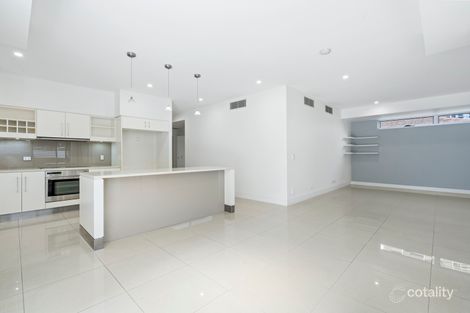 Property photo of 2/17 Anne Avenue Broadbeach QLD 4218