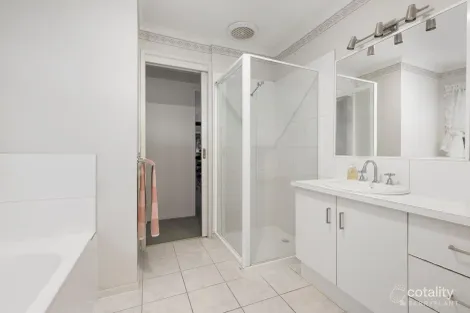 Property photo of 3/10 Chippewa Avenue Donvale VIC 3111