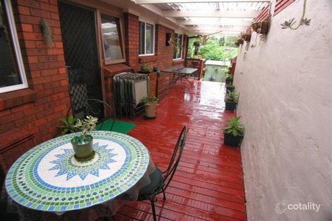 Property photo of 2/12 Redgrove Street Green Point NSW 2251