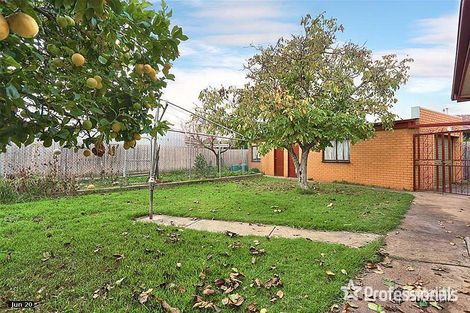 Property photo of 4 Occold Court St Albans VIC 3021