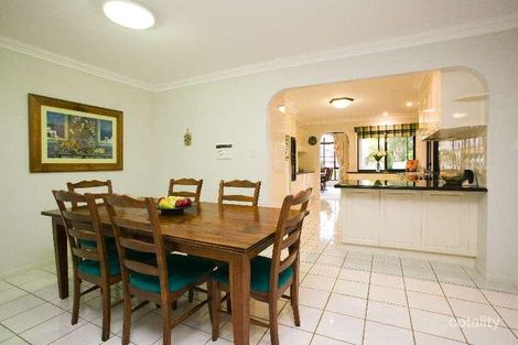 Property photo of 27 Belvedere Crescent Sunnybank Hills QLD 4109