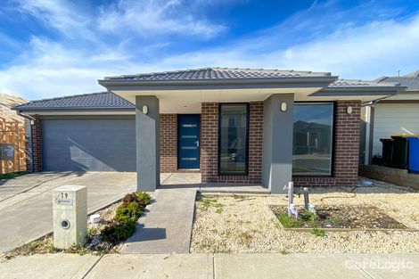 19 Nightingale Rd, Mickleham, VIC 3064