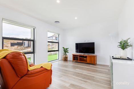Property photo of 8 Arney Close Taylor ACT 2913