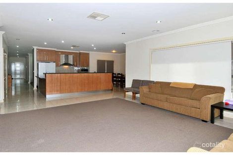 Property photo of 5 Darlington Court Roxburgh Park VIC 3064