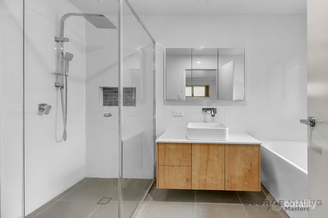 Property photo of 50 Glasshouse Crescent Forest Lake QLD 4078