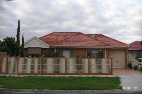 Property photo of 1/182 William Street St Albans VIC 3021