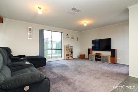 Property photo of 22 Tyndall Street Cranbourne East VIC 3977