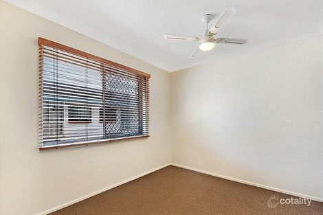 Property photo of 2/18 Central Street Labrador QLD 4215