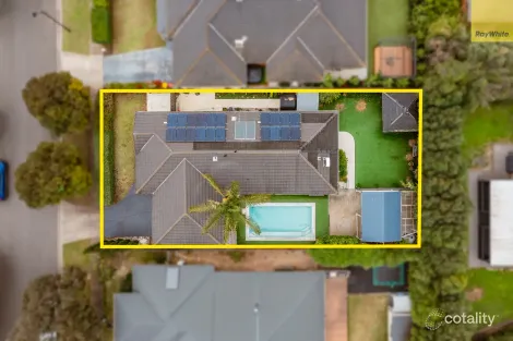 4 RAVENSWOOD AVE, EYNESBURY, VIC 3338