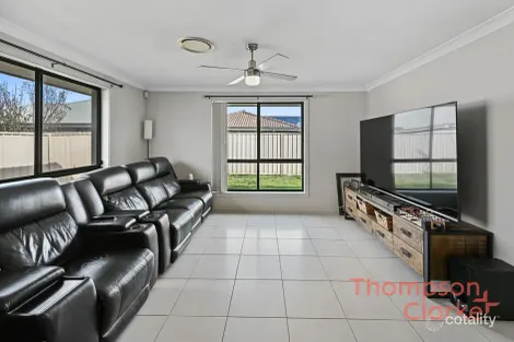 Property photo of 15 Strutt Crescent Metford NSW 2323
