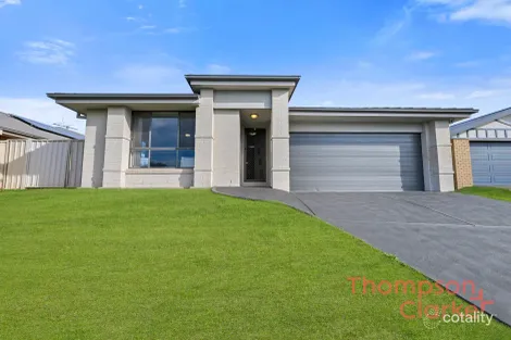 15 STRUTT CRES, METFORD, NSW 2323
