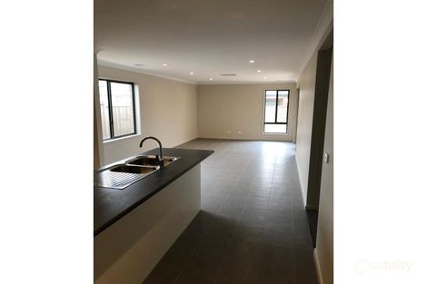 Property photo of 11 Amethyst Road Cobblebank VIC 3338
