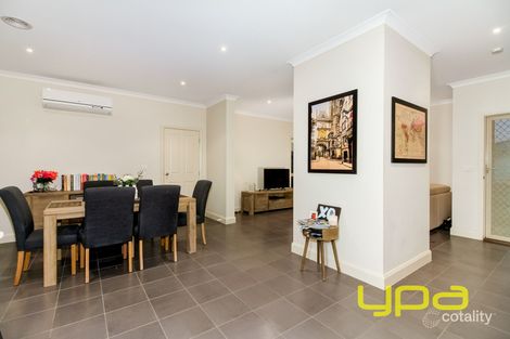 Property photo of 29 Barleygrass Crescent Brookfield VIC 3338
