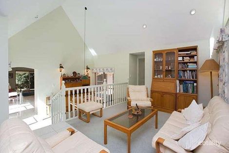 Property photo of 6 Seton Close Kenmore Hills QLD 4069