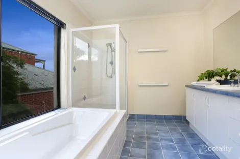 Property photo of 4 Schofield Court Bell Post Hill VIC 3215