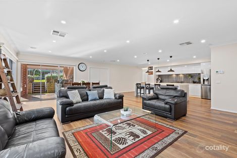 Property photo of 4 Griffiths Court Mount Waverley VIC 3149
