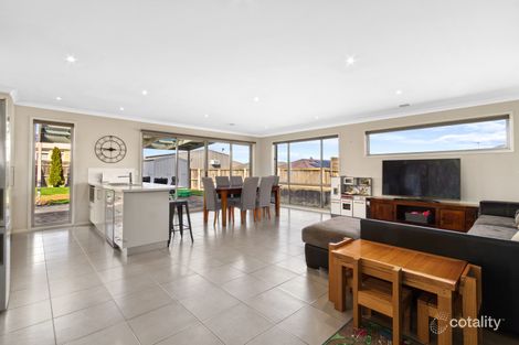 Property photo of 14 Christian Rise Traralgon VIC 3844