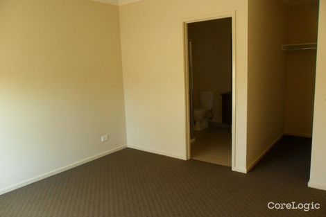 Property photo of 17 Wylie Circuit Burnside Heights VIC 3023