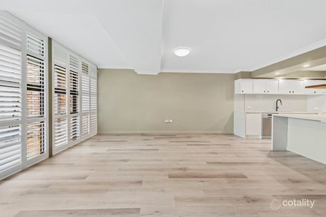 Property photo of 17/33-39 Hooker Boulevard Broadbeach Waters QLD 4218