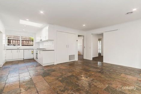 Property photo of 2 Varcoe Court Frankston VIC 3199