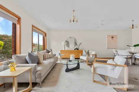 Property photo of 2 Aldren Place Bundoora VIC 3083