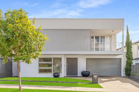 Property photo of 9 New York Way Spring Mountain QLD 4300