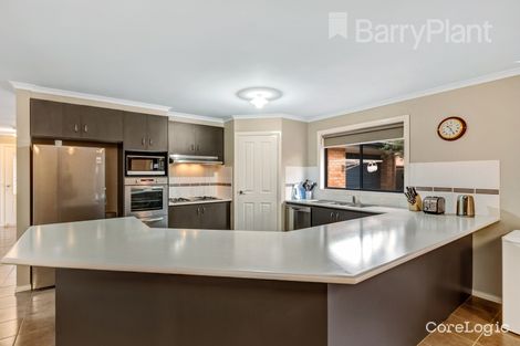 Property photo of 21 Ellenborough Crescent Manor Lakes VIC 3024