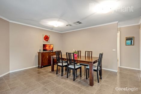 Property photo of 21 Ellenborough Crescent Manor Lakes VIC 3024