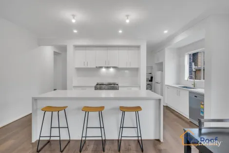 Property photo of 29 Shelterbelt Avenue Weir Views VIC 3338
