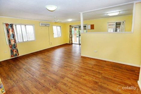 Property photo of 20 Second Avenue Beachmere QLD 4510