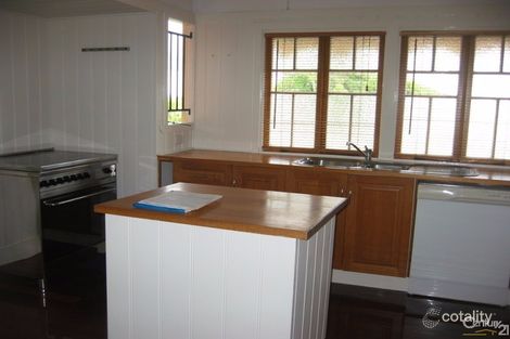Property photo of 73 Mountjoy Terrace Wynnum QLD 4178