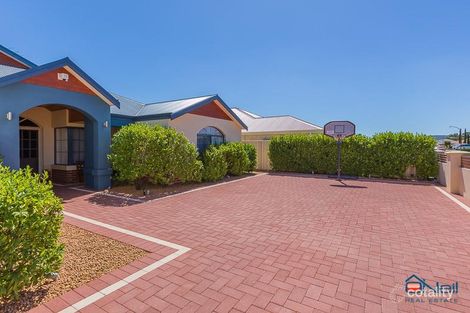 Property photo of 11 Fulmar Way Seville Grove WA 6112