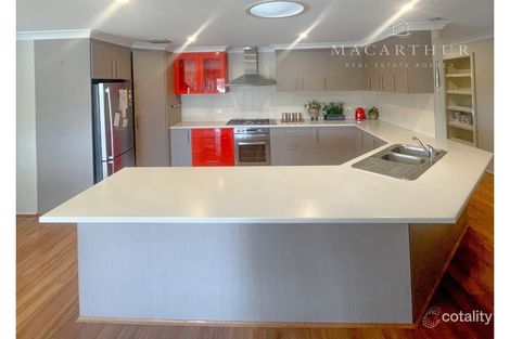 Property photo of 18 Yanko Crescent Bourkelands NSW 2650