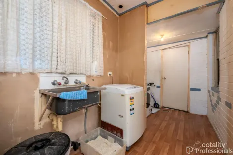 Property photo of 13 Paul Way Orelia WA 6167