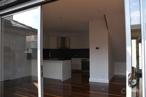 Property photo of 2/22 Duffy Street Essendon North VIC 3041