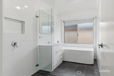 Property photo of 15 Ferntree Close Glenmore Park NSW 2745