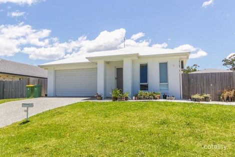 27 Barrington St, Pacific Pines, QLD 4211