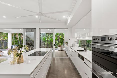 Property photo of 18 Turtle Close Clifton Beach QLD 4879