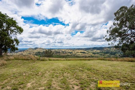 149 Kaludabah Rd, Piambong, NSW 2850