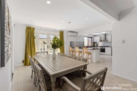 Property photo of 11 Hartung Way Bull Creek WA 6149