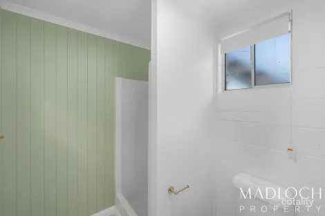 Property photo of 4 Dell Court Kin Kora QLD 4680