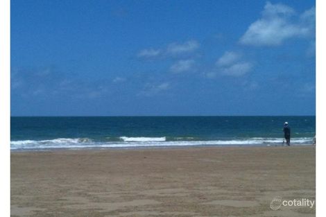 Property photo of 1/15 Pacific Drive Blacks Beach QLD 4740