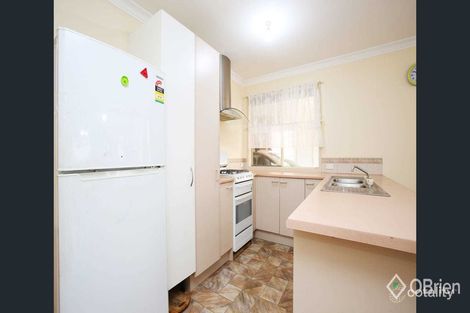 Property photo of 4 Lighthorse Crescent Narre Warren South VIC 3805