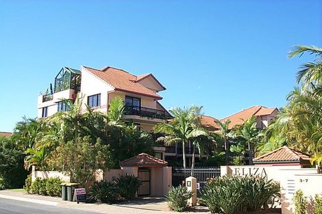 Property photo of 2/3-7 Eady Avenue Broadbeach Waters QLD 4218